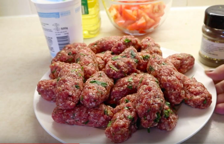 Lebanese Kofta In Tomato Sauce Recipe