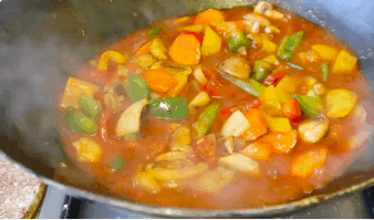 Stir Fry Vegetables In Hot Garlic Sauce